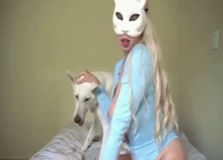 Fun zoo porn showing a blonde who fucks dog